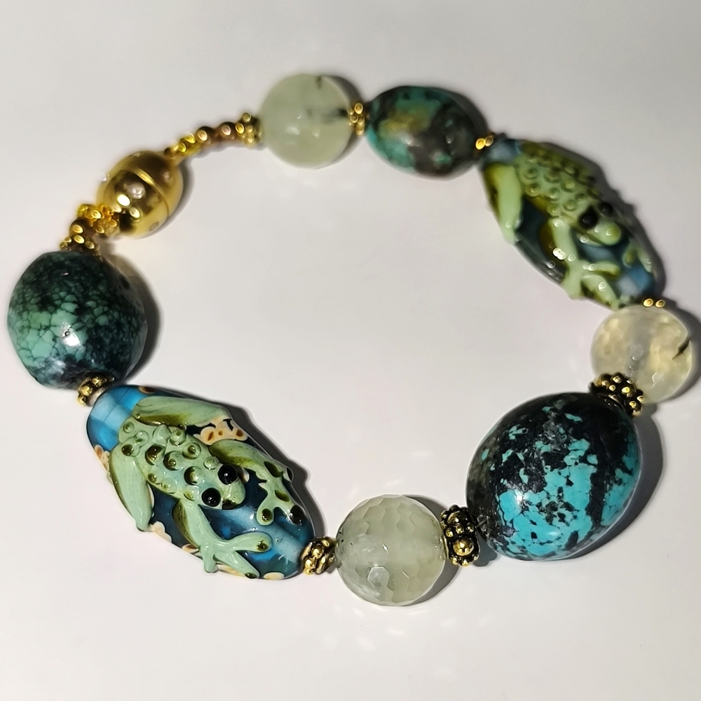 Cute Frogs Glass Turquoise Green Quartz Bracelet